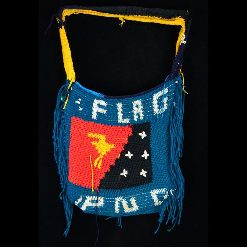 Highlands Yarn Bilum Bag with New Guinea Flag Image – K38